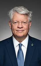 Photo of David McKenzie